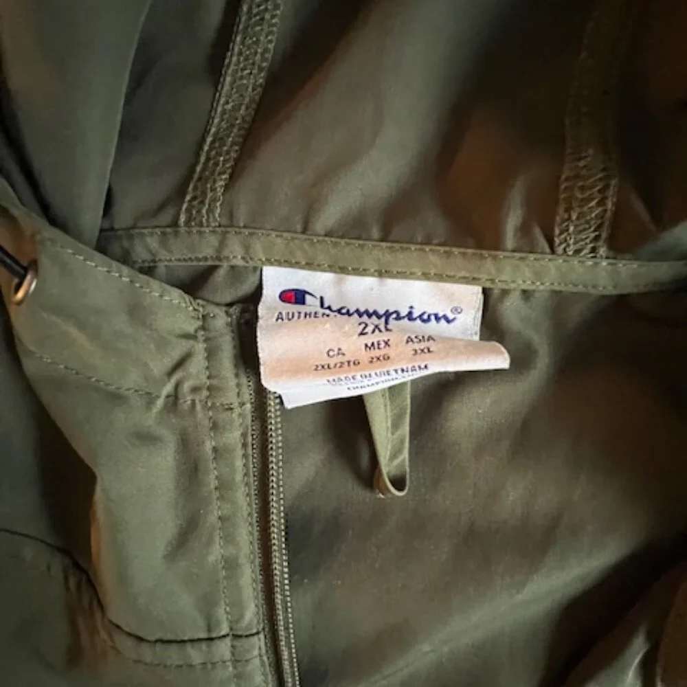 Champion olive green windbreaker jacket half-zip front, bungee cord hood Mens XL